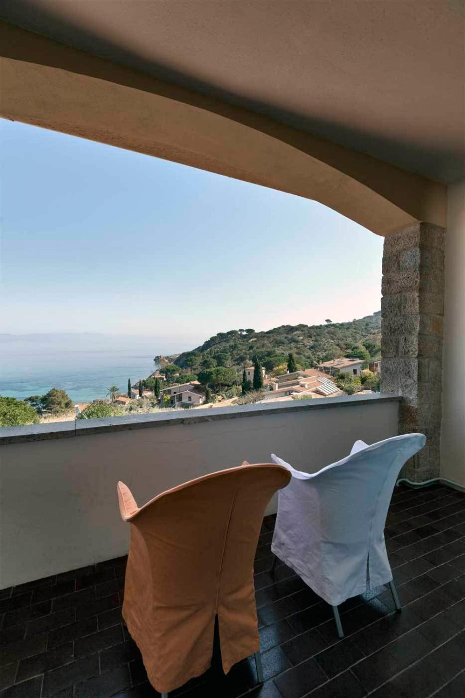 Hotel Arenella Giglio Porto Exteriör bild