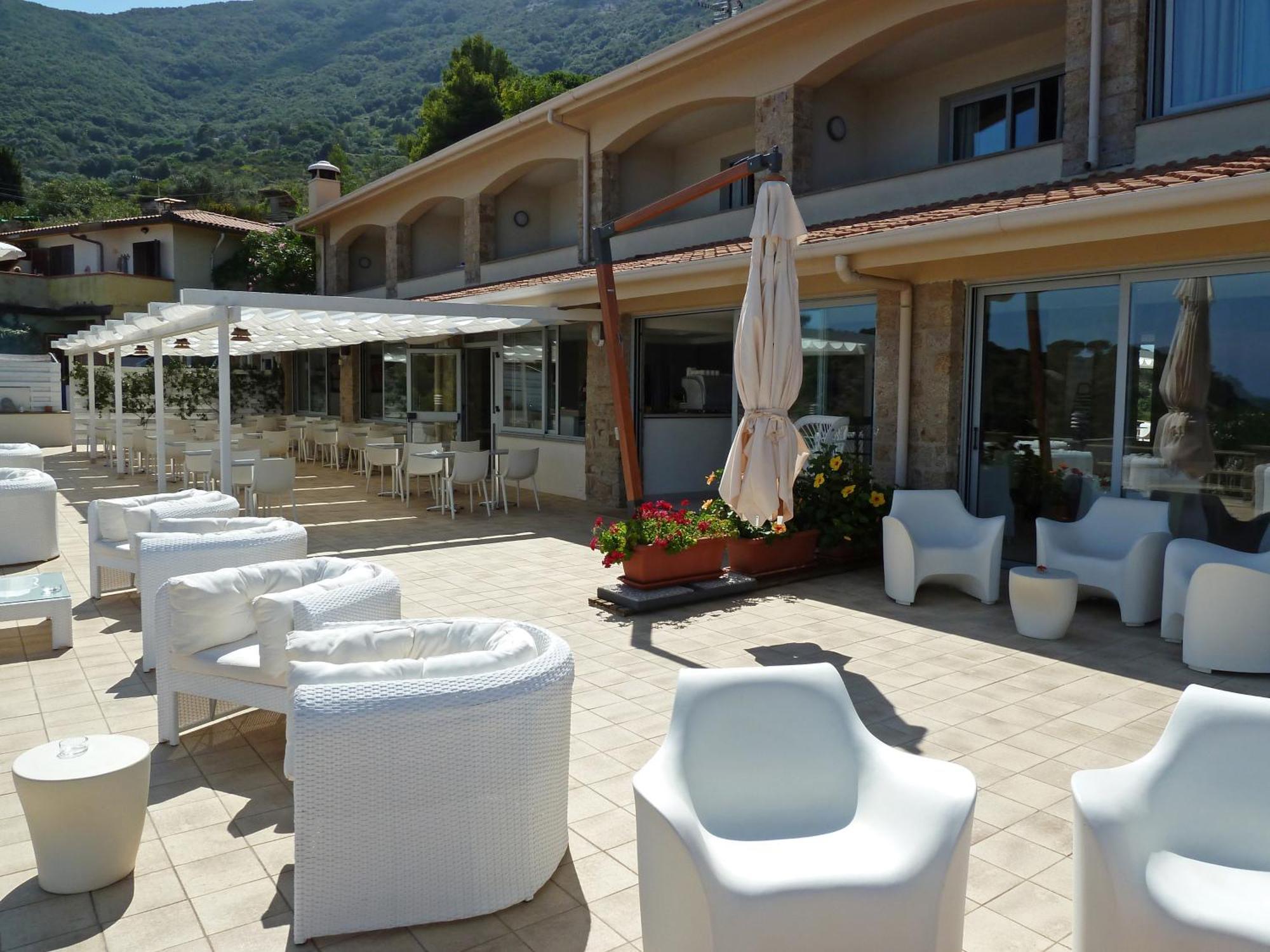 Hotel Arenella Giglio Porto Exteriör bild