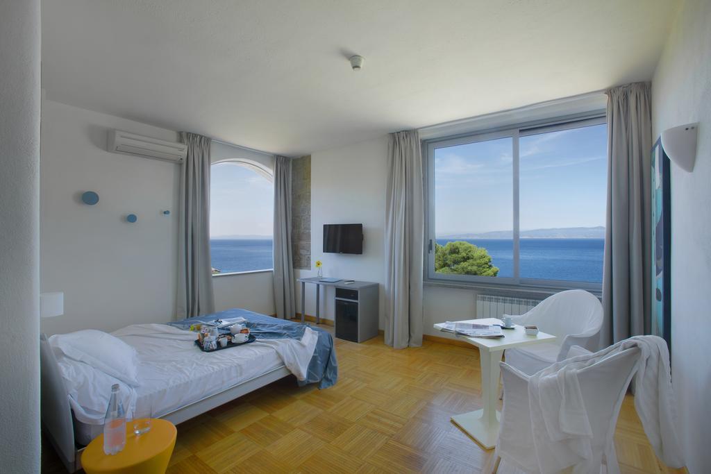 Hotel Arenella Giglio Porto Exteriör bild