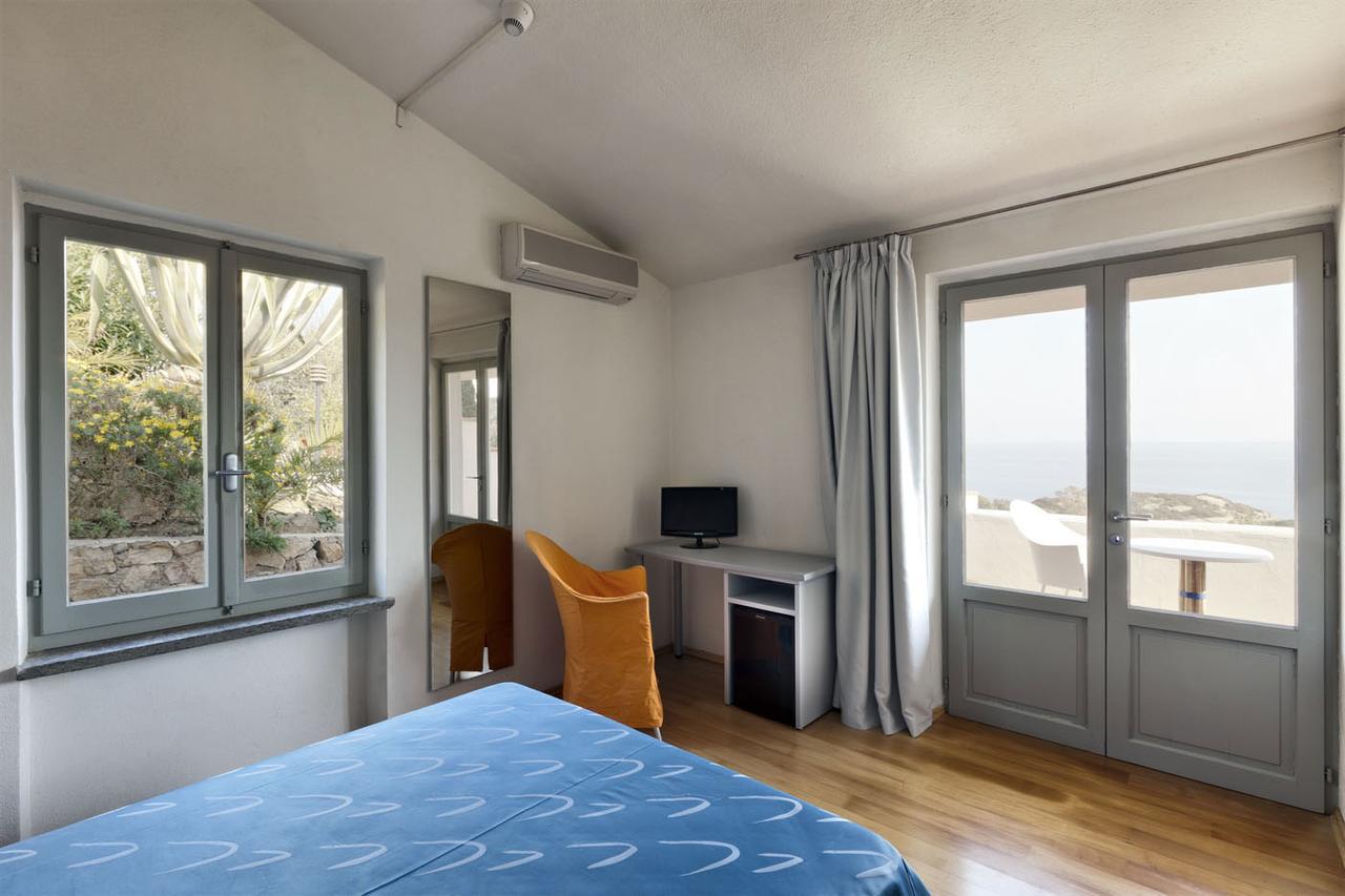 Hotel Arenella Giglio Porto Exteriör bild
