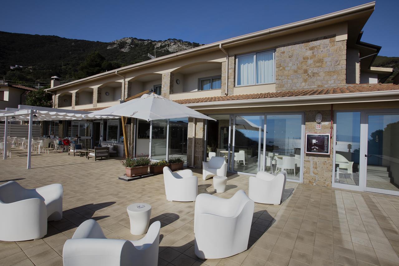 Hotel Arenella Giglio Porto Exteriör bild